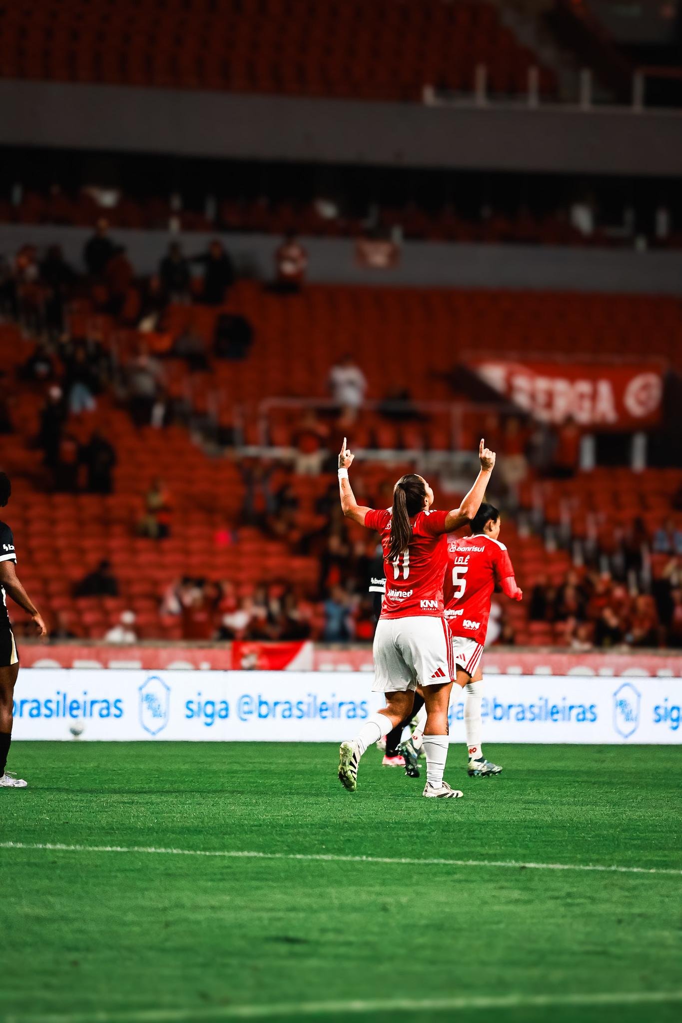 De p&ecirc;nalti, Caty marcou o &uacute;nico gol do Inter no jogo de ida