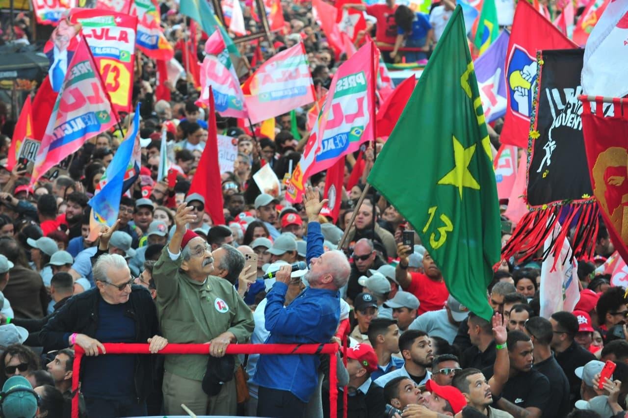 Lula em Porto Alegre: ‘Esse Estado é um símbolo da resistência’