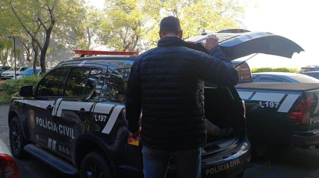 A pris&atilde;o foi realizada pela 2&ordf; Delegacia de Pol&iacute;cia de Prote&ccedil;&atilde;o &agrave; Crian&ccedil;a e ao Adolescente (2&ordf; DPCA)
