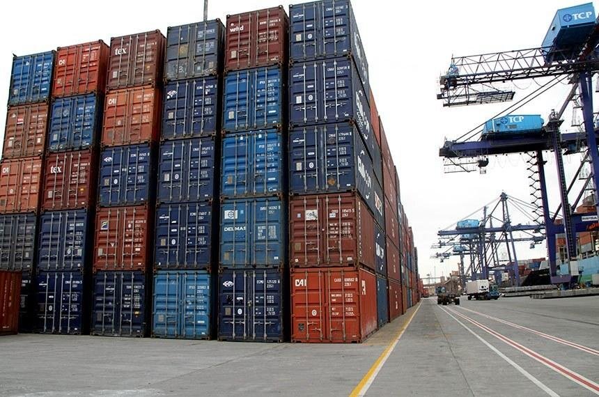 Alcolumbre prorroga por 60 dias MPs de proteção aos exportadores atingidos por tarifas dos EUA