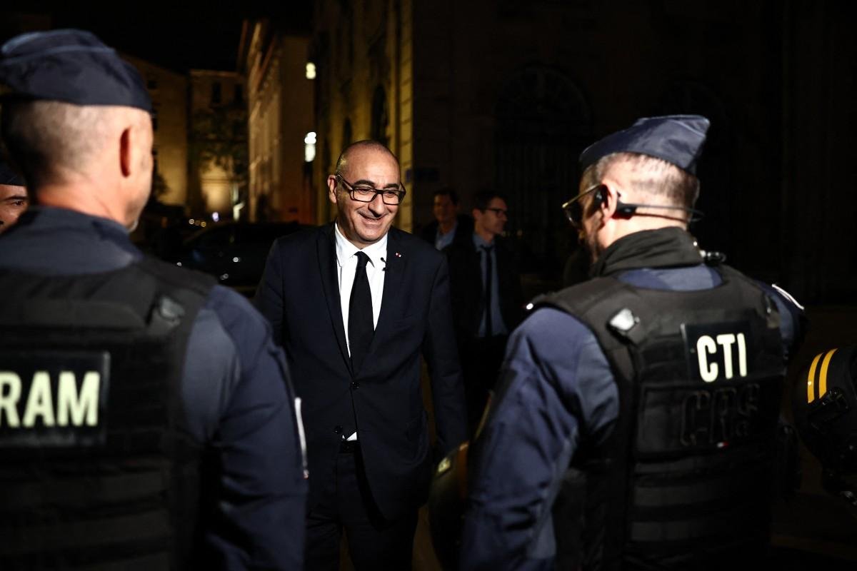 França começa a julgar detidos em distúrbios e anuncia novos toques de recolher