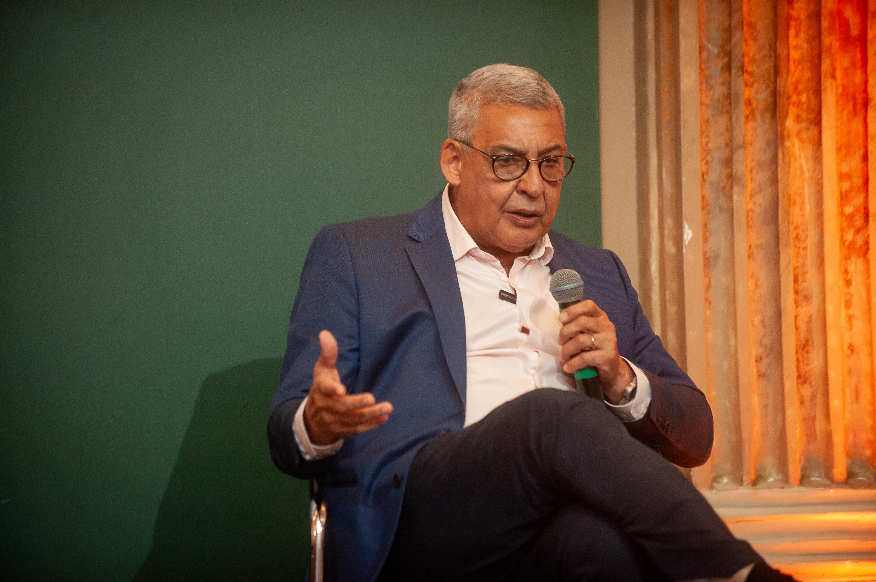 Melo critica fim da escala 6x1 em período eleitoral