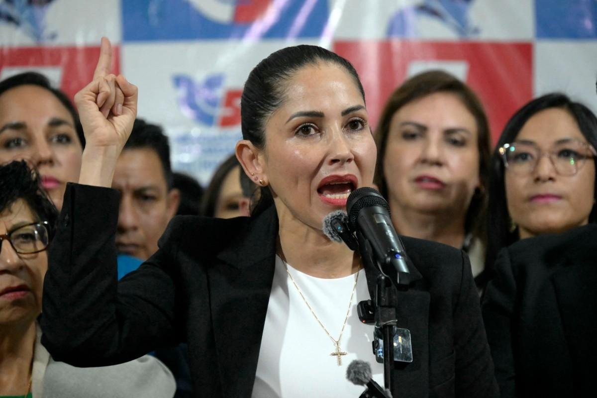 Ex-candidata Luisa González é detida no Equador