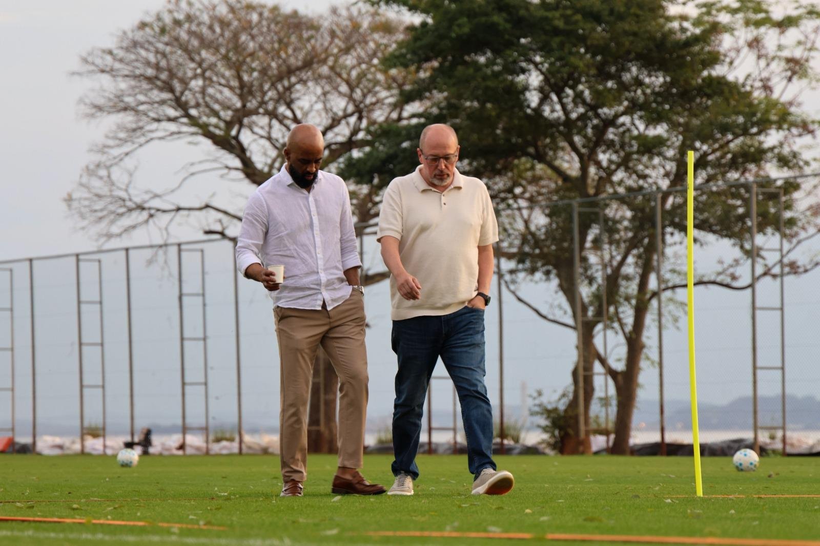 Fabinho Soldado e o presidente Alessandro Barcellos trabalham para evitar a queda do Inter para a S&eacute;rie B