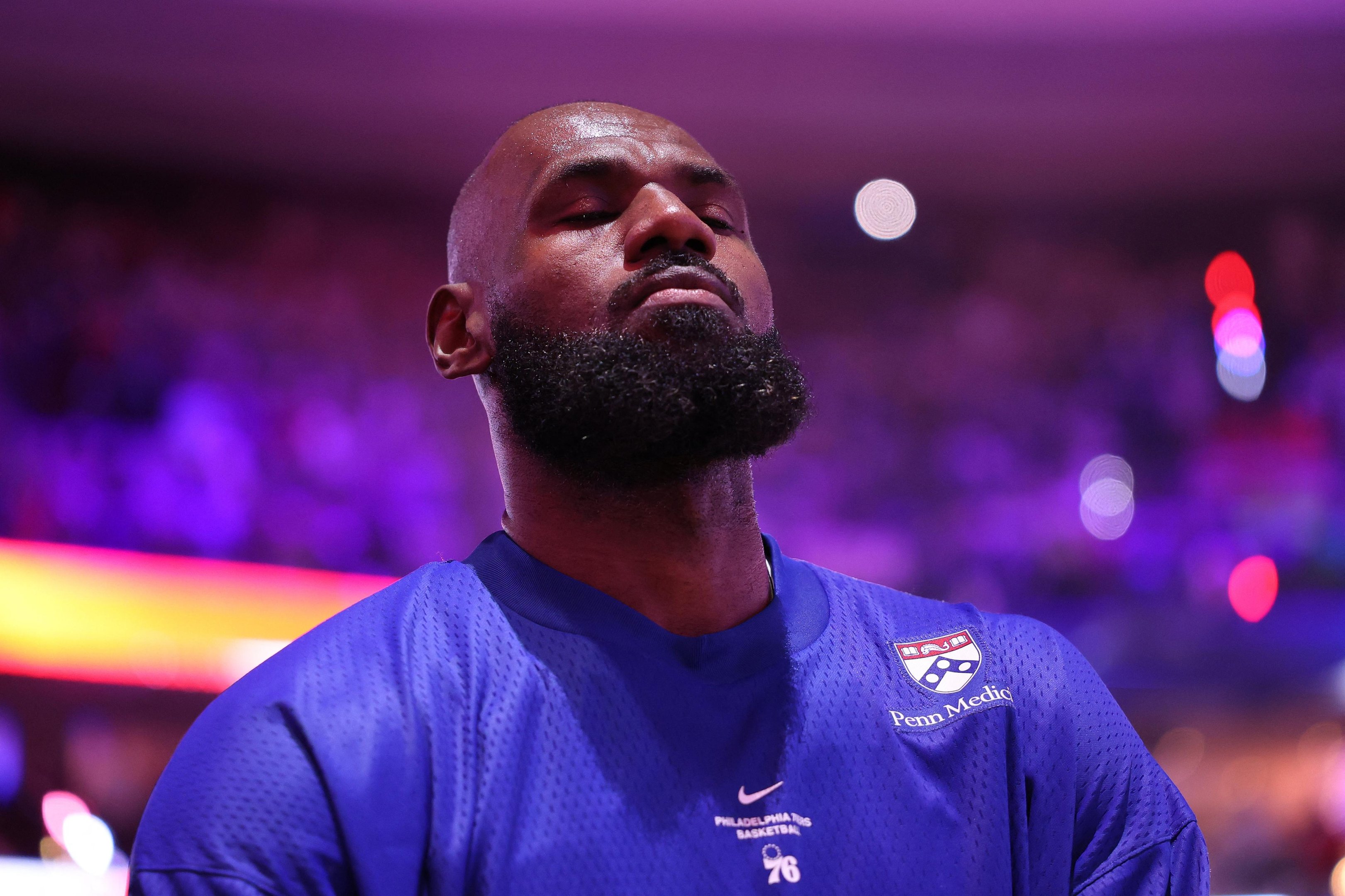 James respondeu com ironia na zona mista, ap&oacute;s a vit&oacute;ria dos 76ers sobre o Cleveland Cavaliers