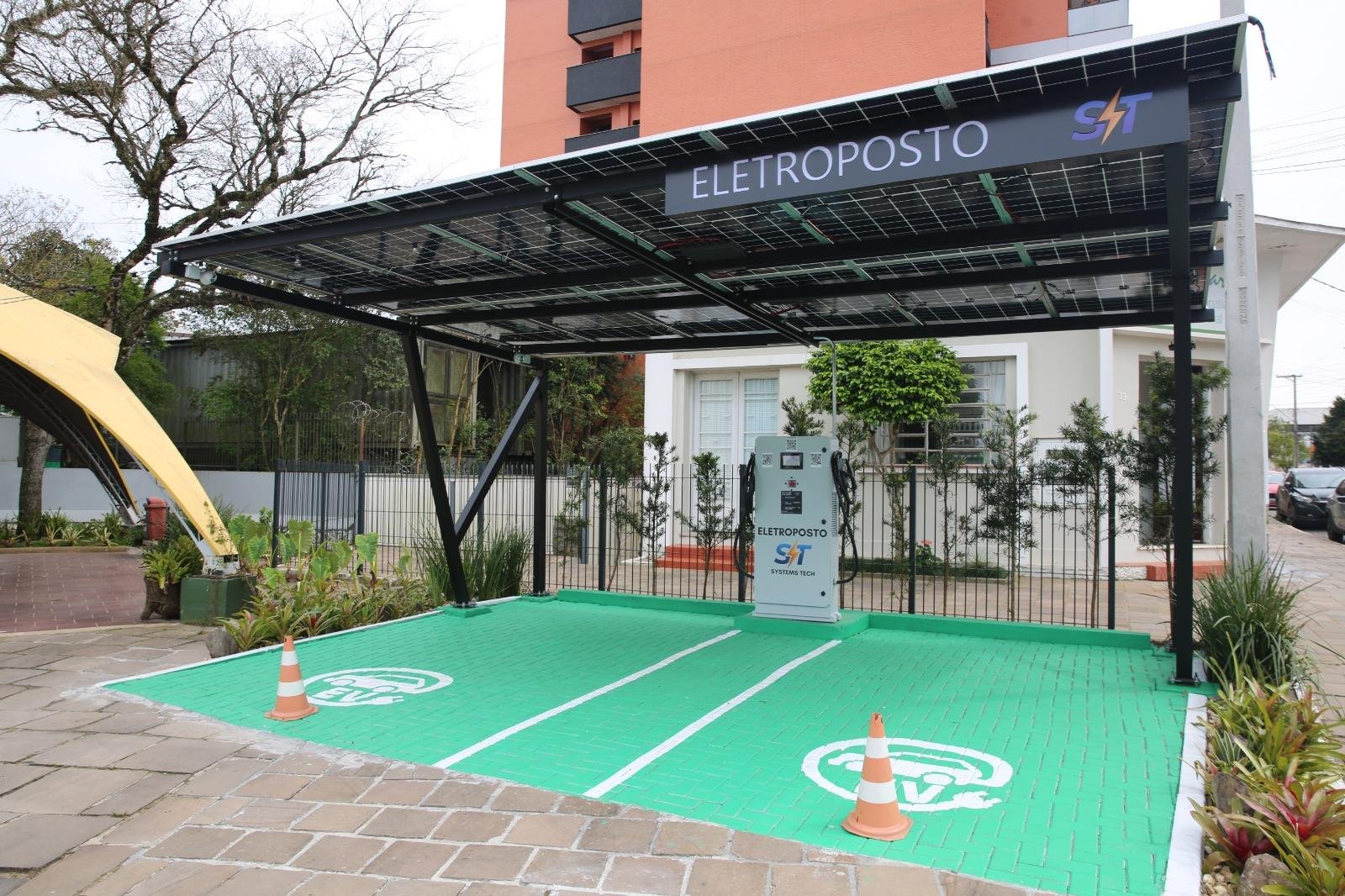 Farroupilha chega a sete pontos de recarga para carros elétricos com investimento privado de R$ 640 mil