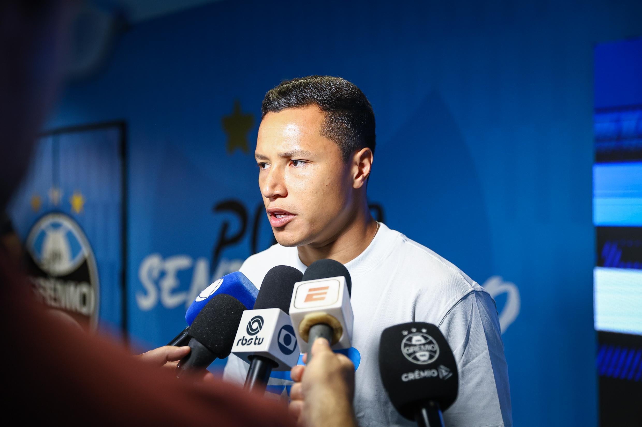 Marlon concedeu entrevista coletiva nesta sexta-feira