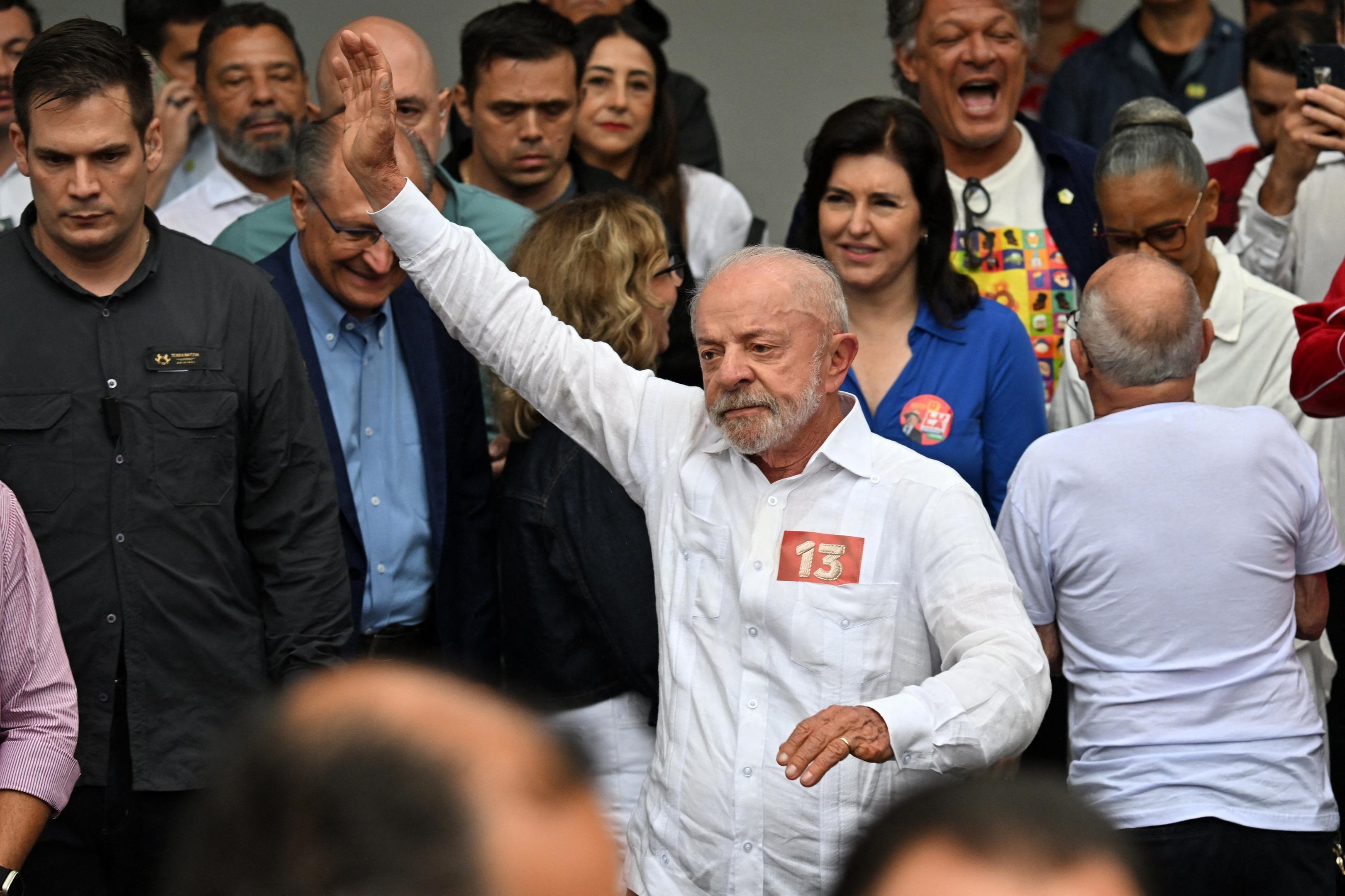 Lula denuncia obstáculos para ir votar em transporte público em várias cidades