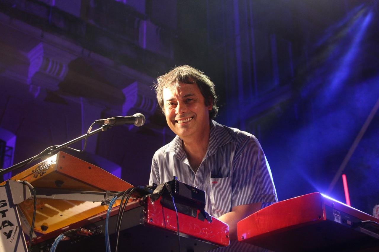 Editora ga&uacute;cha Memorabilia lan&ccedil;a "Mem&oacute;rias Sintetizadas", autobiografia de Mu Carvalho, compositor, pianista, tecladista, arranjador, produtor musical e fundador de A Cor do Som