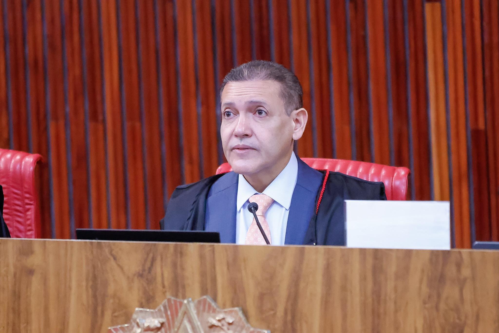 Nunes Marques comunica TREs sobre prorrogação da votação até 19h