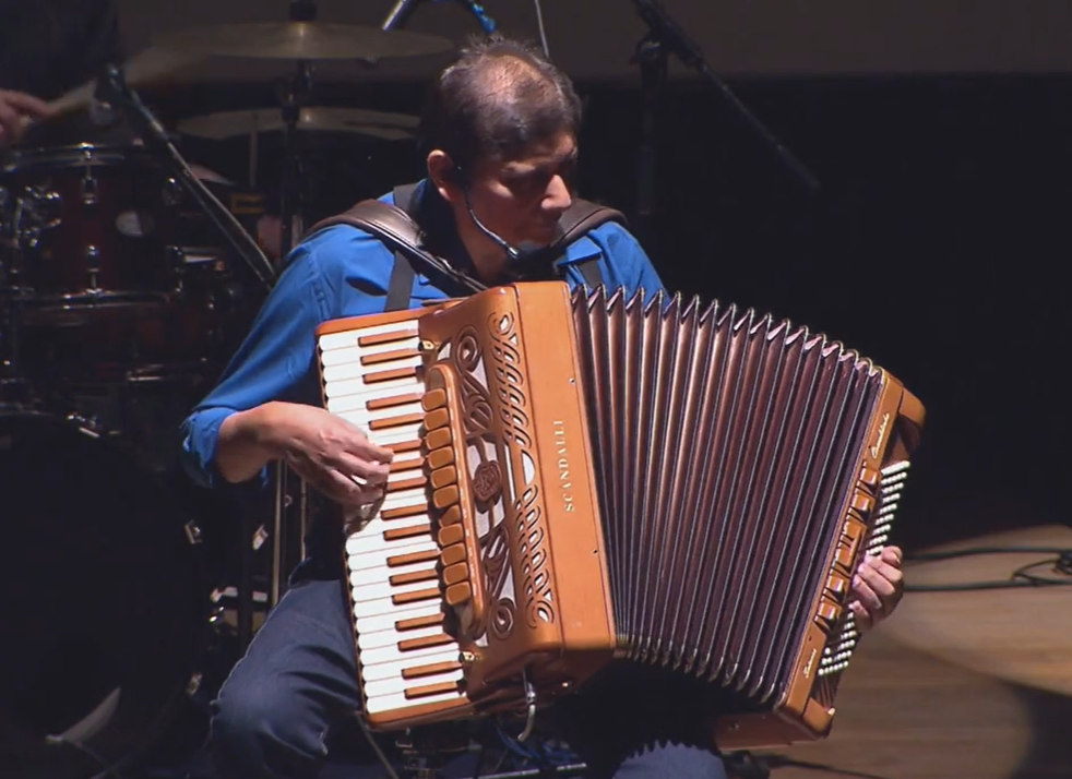 Oswaldinho do Acordeon no "Cena Musical", em 2018