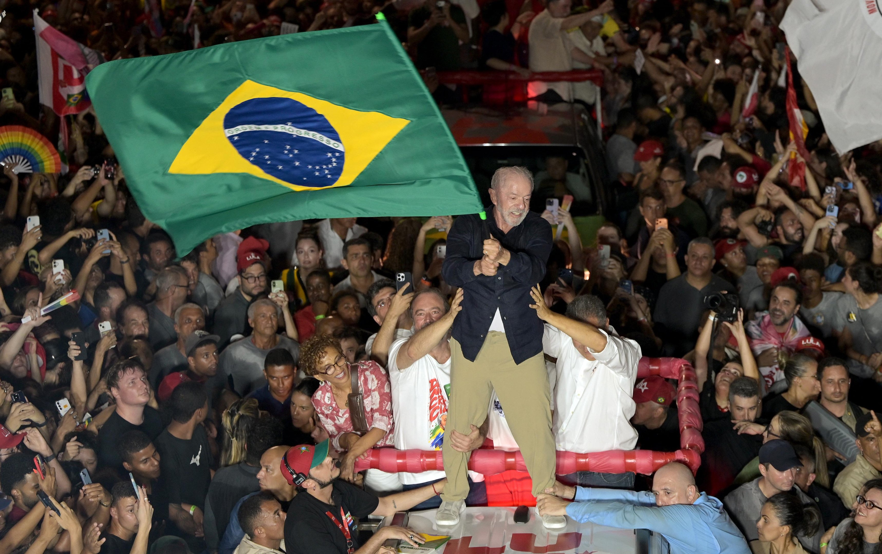 Virada em MG e ampliação de domínio no Nordeste fazem a diferença para Lula na eleição