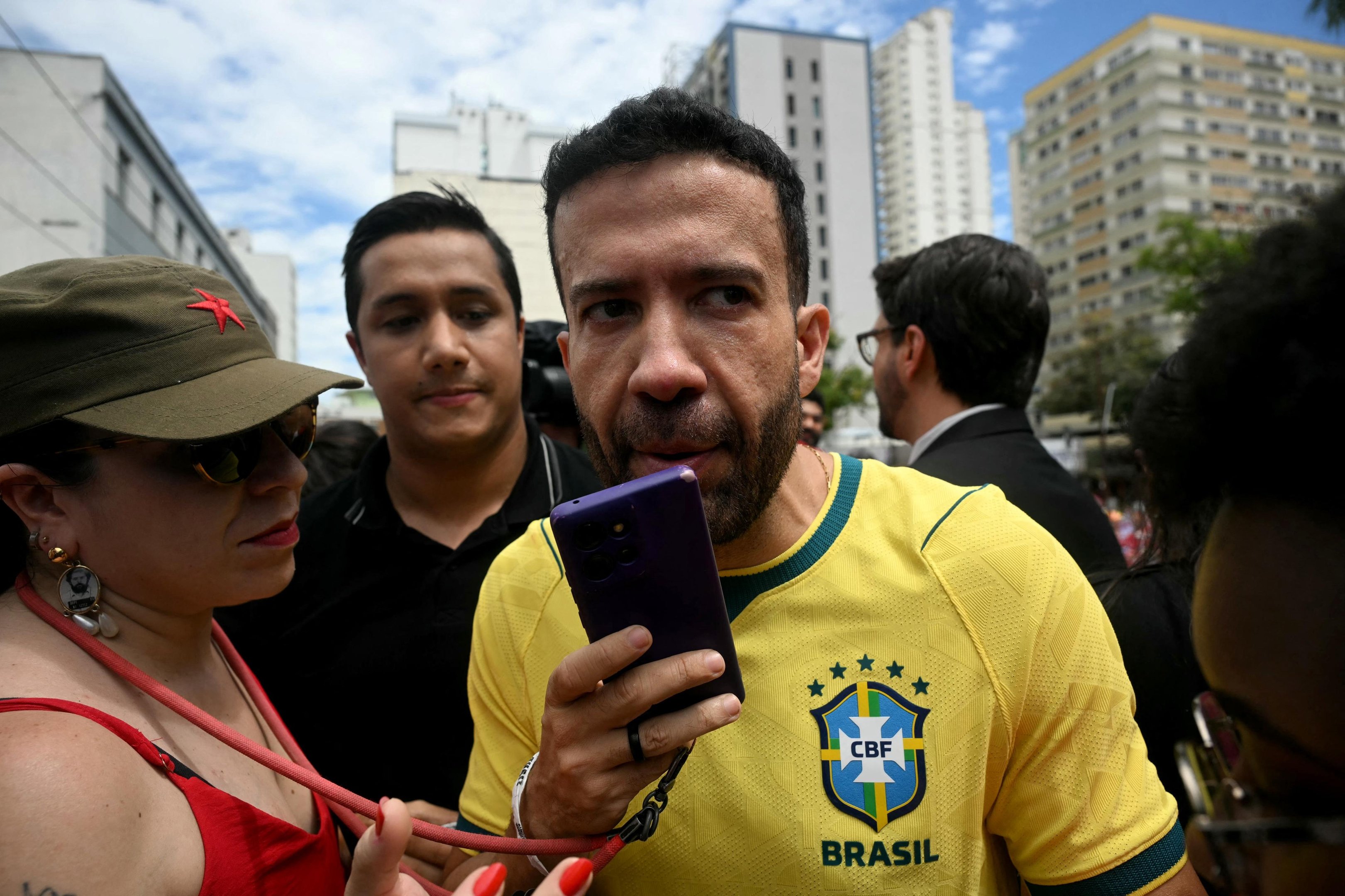 Andr&eacute; Janones foi o respons&aacute;vel por criar o canal Ex&eacute;rcito do Lula