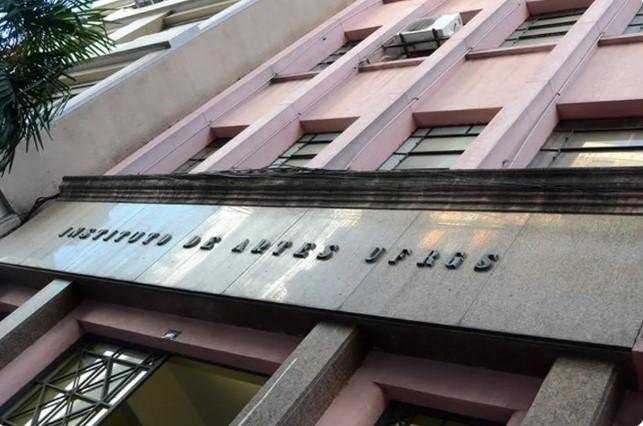 Dire&ccedil;&atilde;o do IA suspendeu as atividades por precau&ccedil;&atilde;o, embora as amea&ccedil;as n&atilde;o tenham sido confirmadas