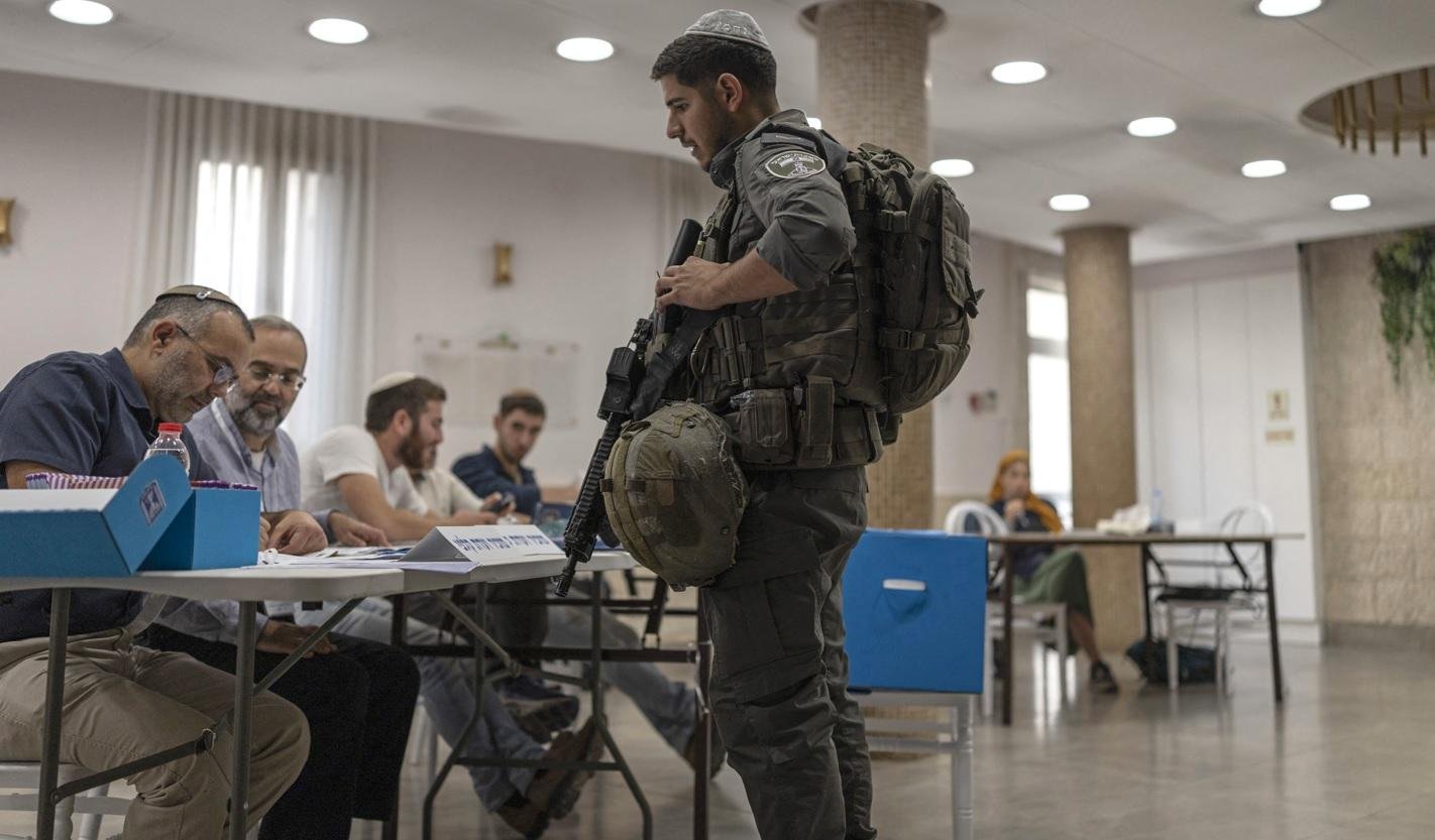 Israel define destino de Netanyahu na primeira eleição desde os ataques de Hamas