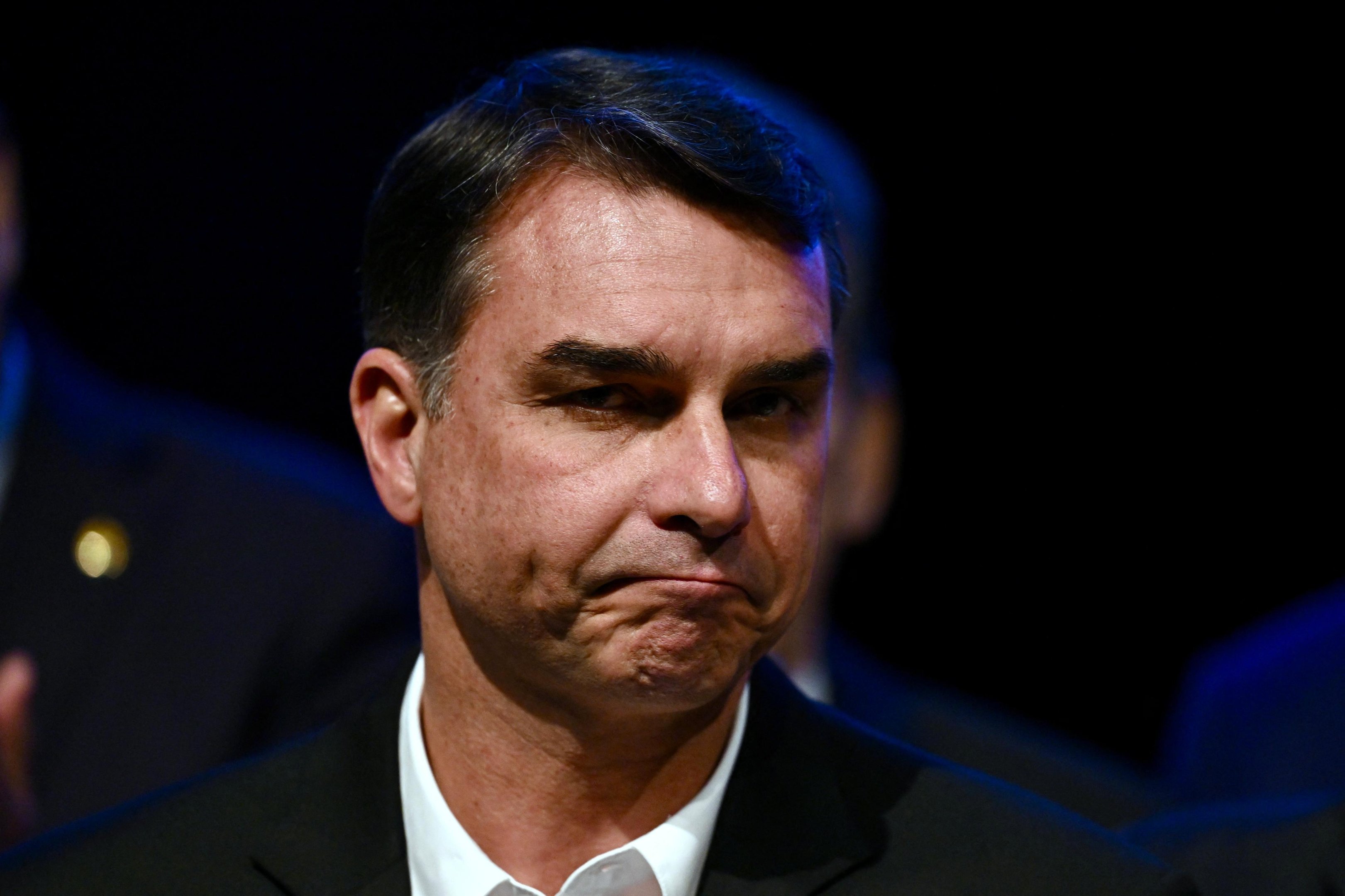 STF nega ter ordenado buscas em endereços de Flávio Bolsonaro