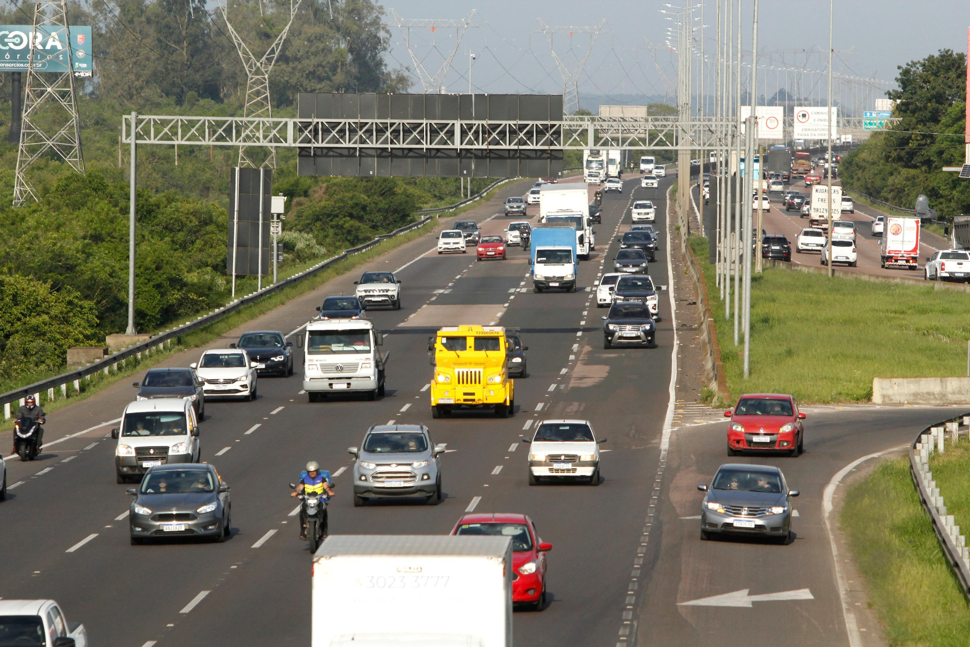Mais de 1,2 milhão de veículos devem circular nas rodovias do RS durante o feriado de Finados