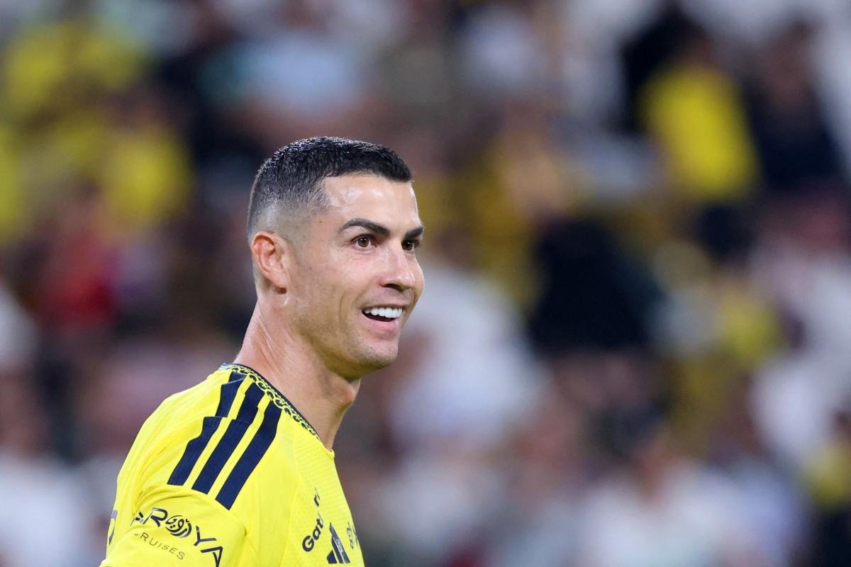 Cristiano Ronaldo fica a 15 gols da marca dos mil na carreira ap&oacute;s hat-trick