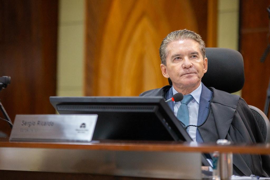 Presidente do TCE de Mato Grosso sacou R$ 15 milhões na boca do caixa, diz PF