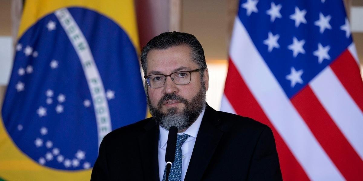 Ernesto de Ara&uacute;jo est&aacute; nos EUA para acertar detalhes da visita presidencial