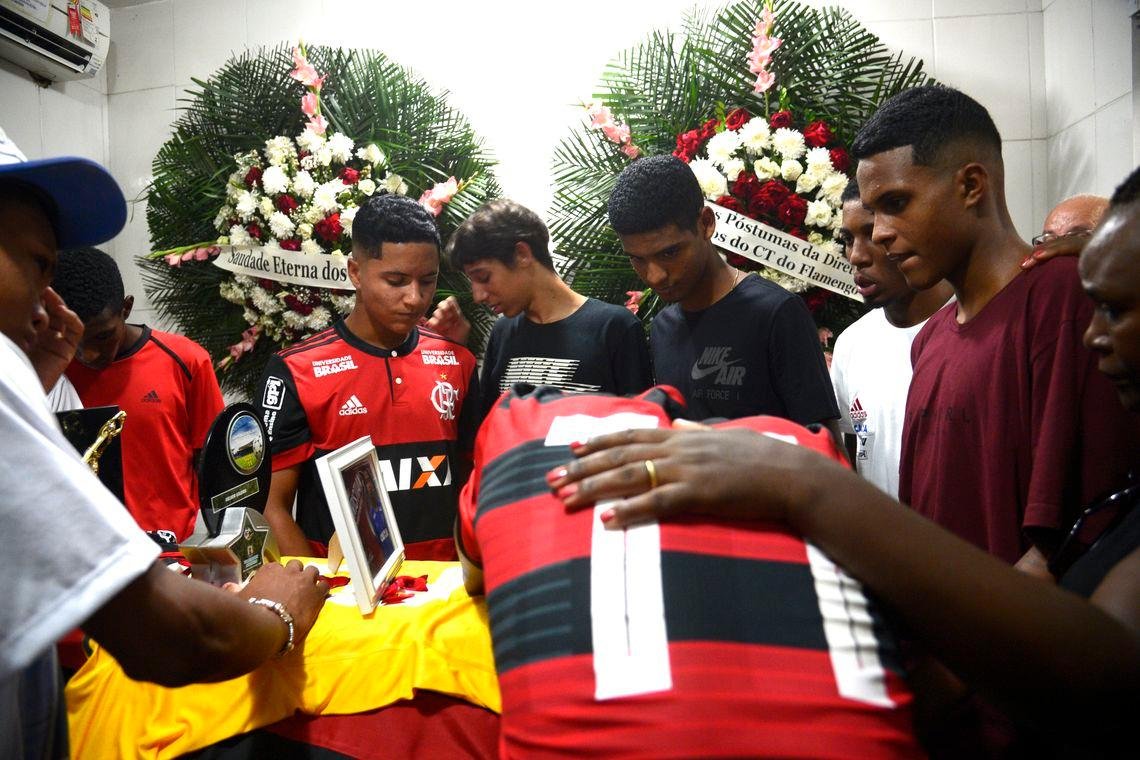 Atleta foi um dos 10 mortos no inc&ecirc;ndio de sexta-feira em um dos alojamentos do Ninho do Urubu