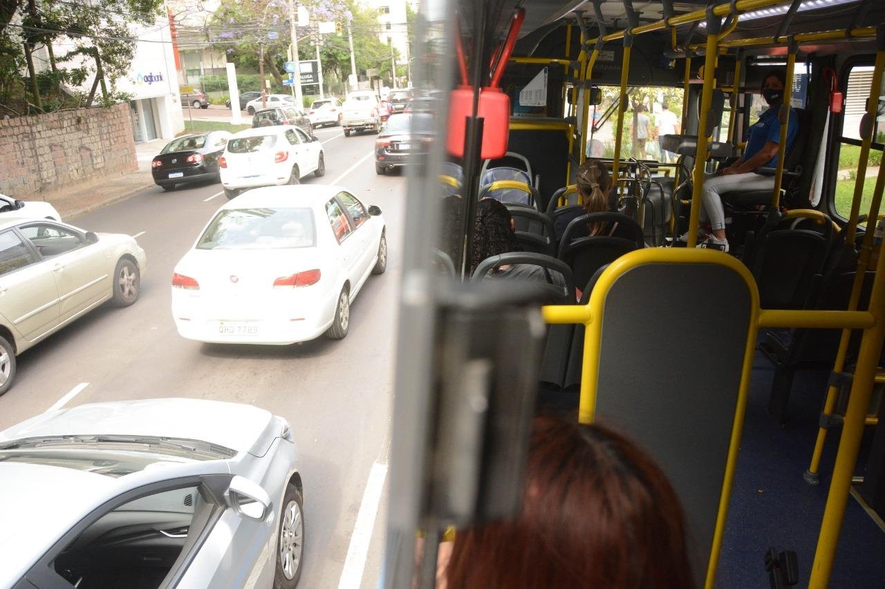 Medida, por tempo indeterminado, entra em vigor nesta sexta-feira