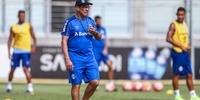 Victor Hugo Signorelli vai comandar o Grêmio contra o Brasil de Pelotas