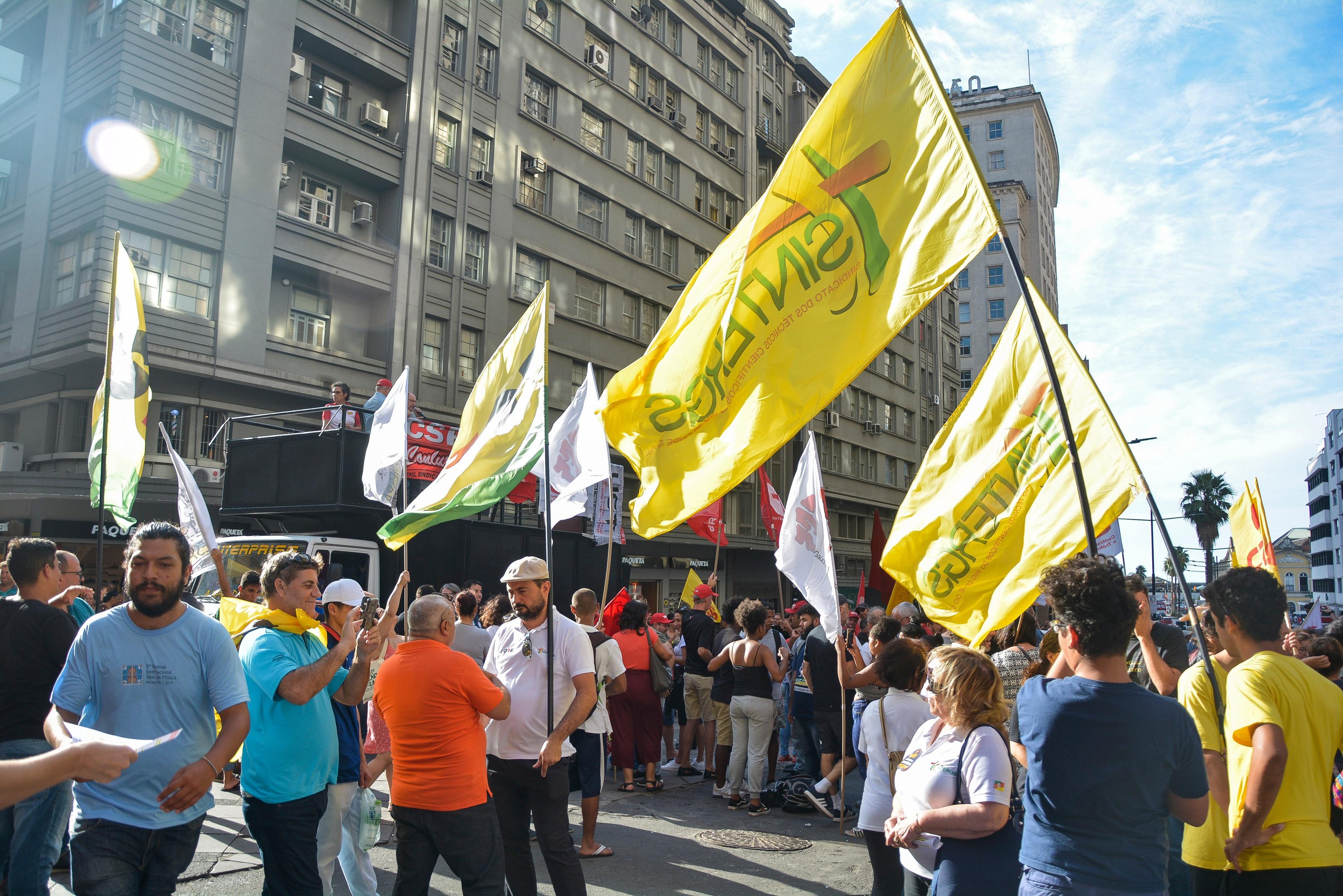 Ato na esquina democr&aacute;tica protestou contra a reforma da Previd&ecirc;ncia