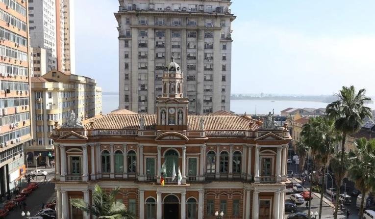 Prefeitura enviou &agrave; C&acirc;mara de Vereadores projetos que alteram vantagens de servidores