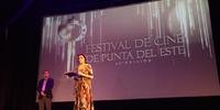 Sob muitos aplausos, Marieta Severo recebeu homenagem especial no FestPunta 2019