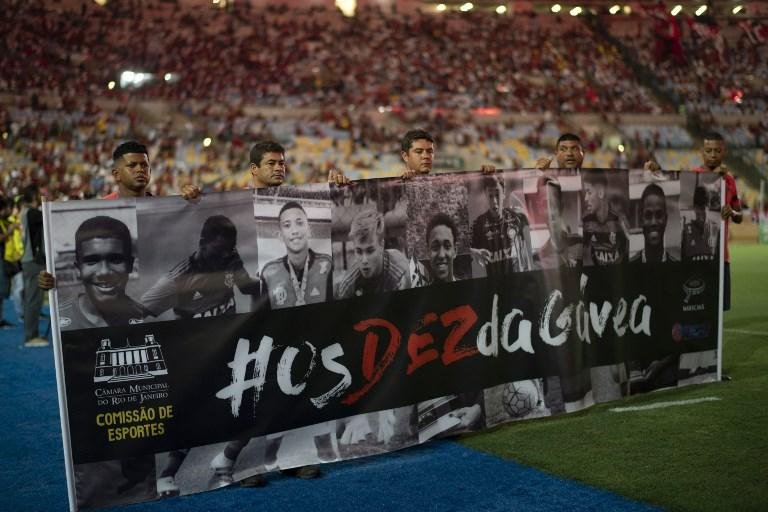 Inc&ecirc;ndio no CT do Flamengo causou a morte de dez jovens jogadores