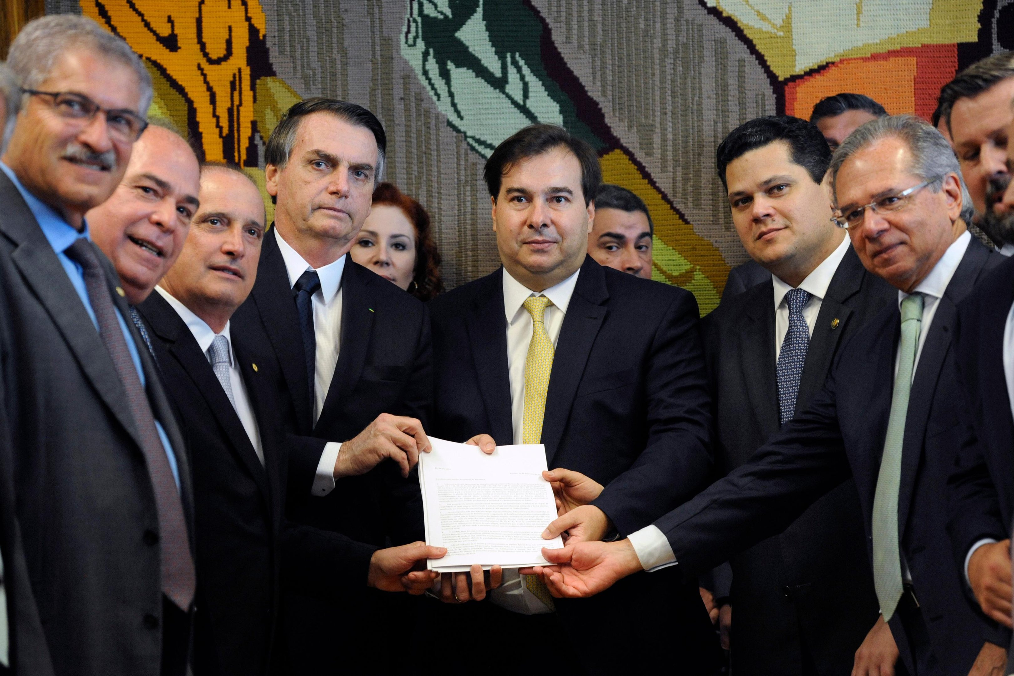 Texto foi apresentado nesta quarta-feira