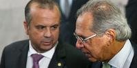 Ministro da Economia, Paulo Guedes, já deixou a reunião com governadores para apresentação da reforma da Previdência