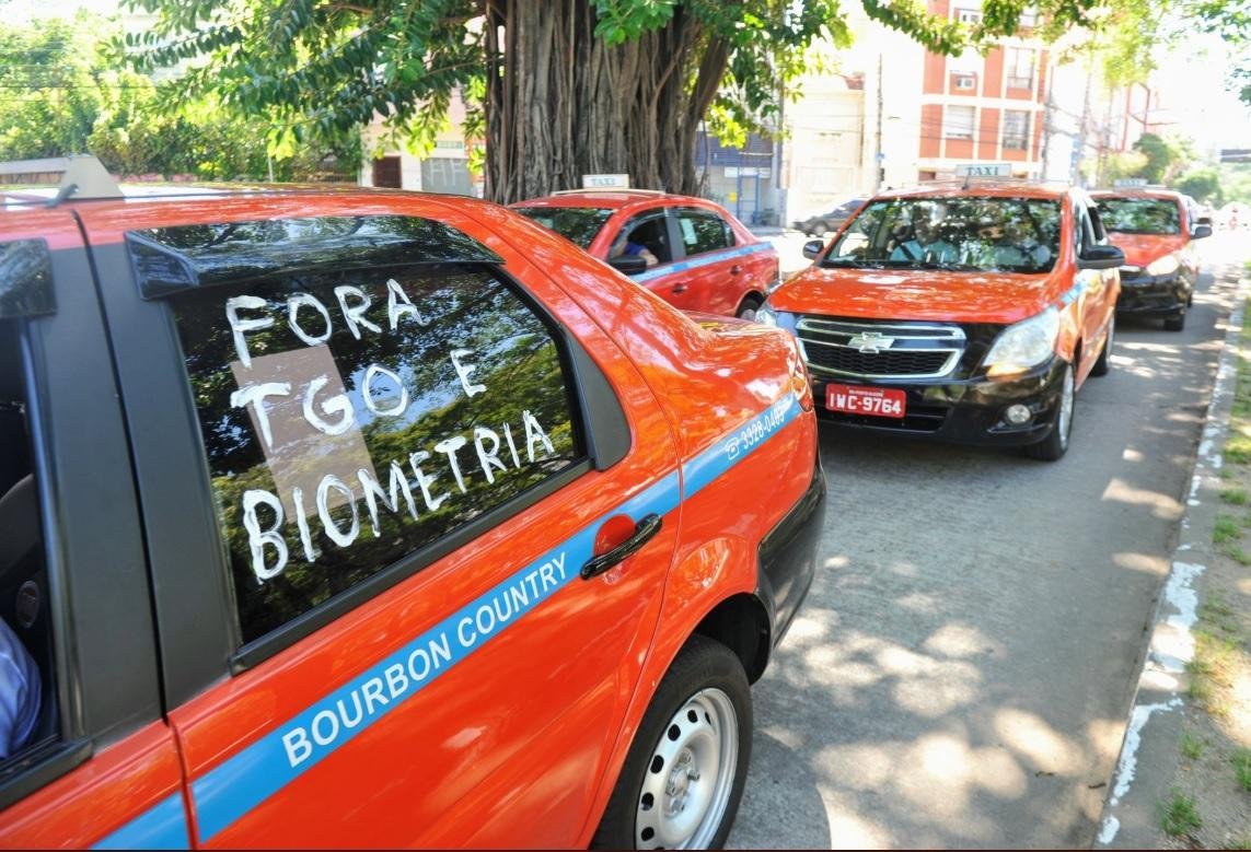 Motoristas de diferentes pontos se reuniram em passeata