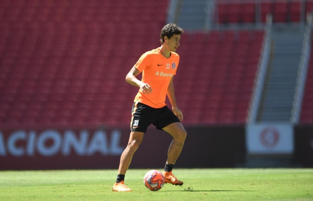 Dourado confirmou presen&ccedil;a de Guerrero em treino, mas evitou falar sobre a escala&ccedil;&atilde;o