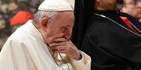 Papa Francisco prometeu combater o crime que comparou com práticas religiosas do passado de oferecer seres humanos em sacrifício