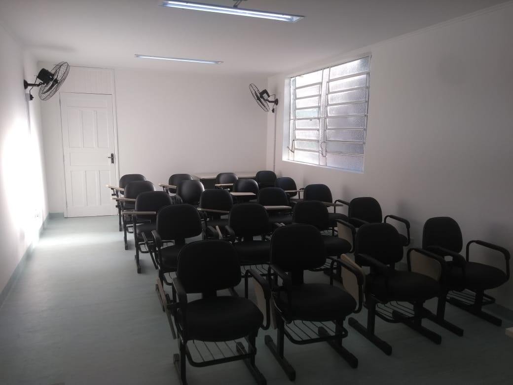 A cl&iacute;nica conta com sala de aula para atividades com os alunos