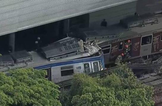 Trens se chocaram na esta&ccedil;&atilde;o S&atilde;o Crist&oacute;v&atilde;o, no Rio de Janeiro