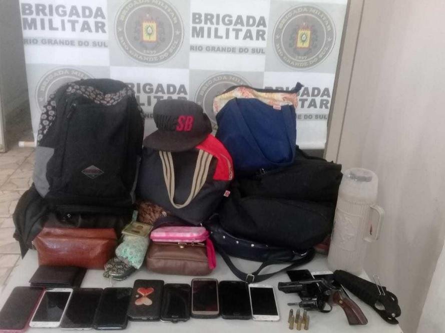 BM apreendeu pertences das v&iacute;timas dos roubos em Alvorada