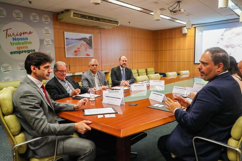Reuni&atilde;o com o ministro do Turismo garantiu prazo maior