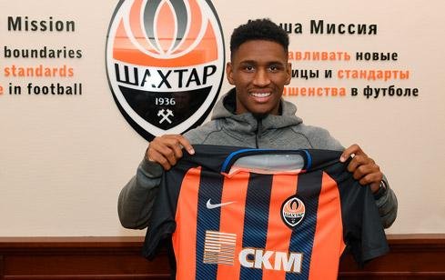 Atacante Tet&ecirc;, ex-Gr&ecirc;mio, foi apresentado como jogador do Shakhtar Donetsk