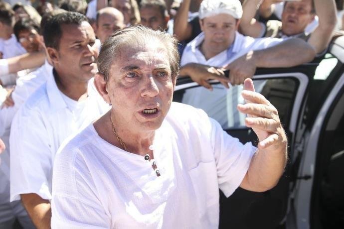 Jo&atilde;o de Deus &eacute; acusado de viola&ccedil;&atilde;o sexual de centenas de mulheres