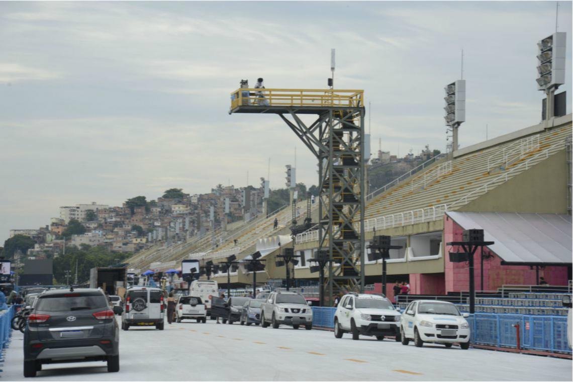 Desfiles do Grupo Especial do Rio de Janeiro ocorrem no domingo e na segunda