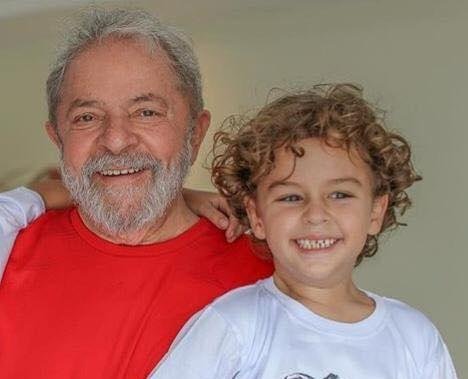 Neto de Lula, Arthur morreu com sete anos