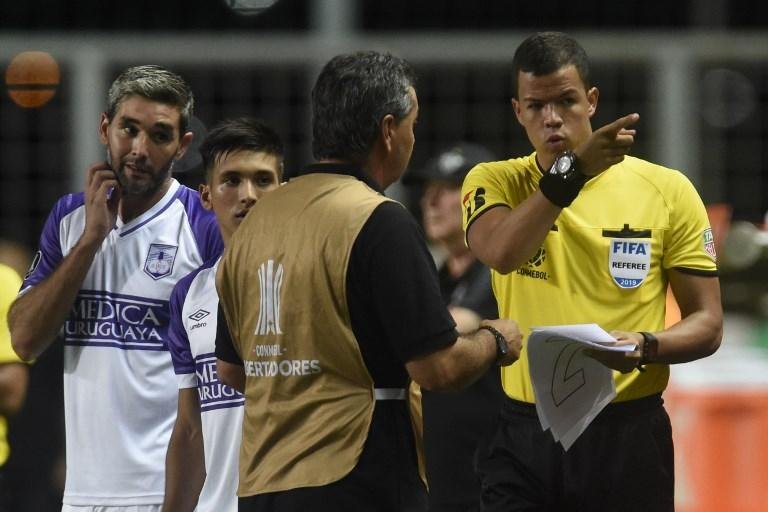 Conmebol definiu arbitragem da primeira rodada da fase de grupos da Libertadores