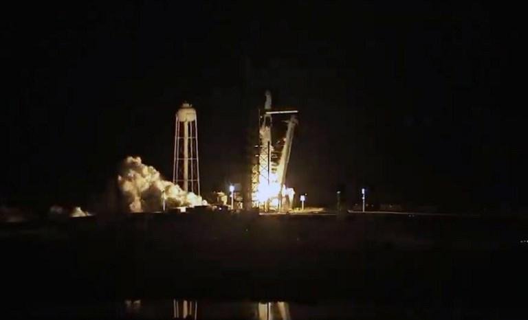 Foguete Falcon 9 decolou sem incidentes do Centro Espacial Kennedy