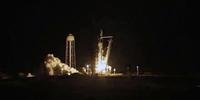 Foguete Falcon 9 decolou sem incidentes do Centro Espacial Kennedy