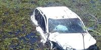 Toyota Hilux levava casal e dois filhos, que tiveram ferimentos leves