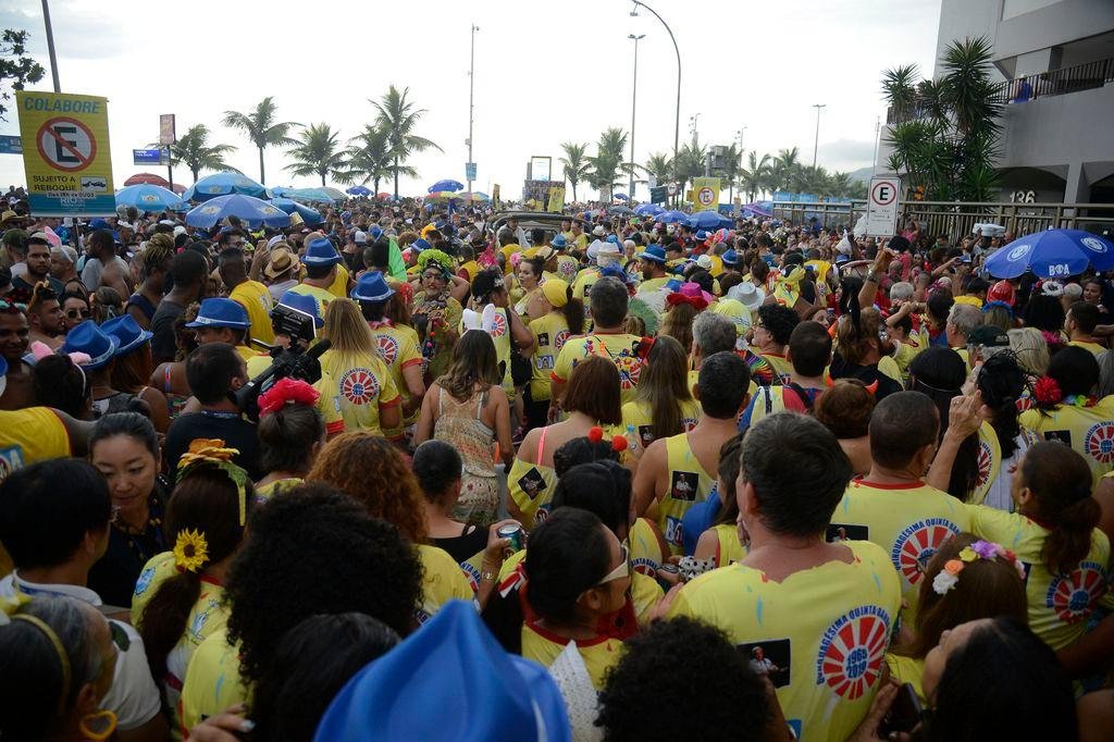 Banda de Ipanema amina os foli&otilde;es na zona sul da capital fluminense