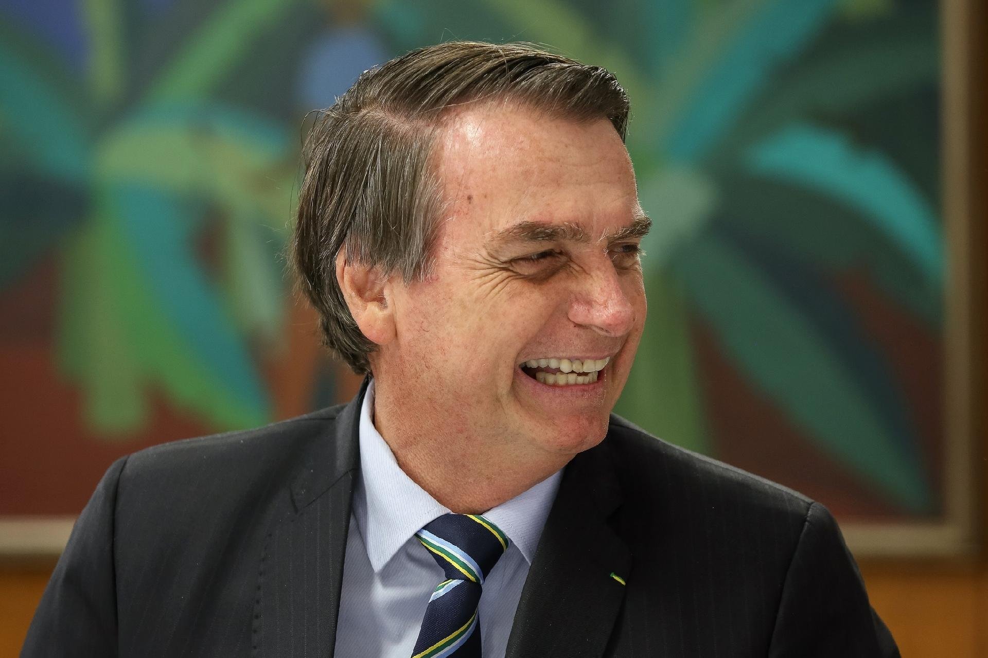 Em sua conta no Twitter, o presidente voltou a defender reformas, como a que prev&ecirc; altera&ccedil;&otilde;es da legisla&ccedil;&atilde;o previdenci&aacute;ria